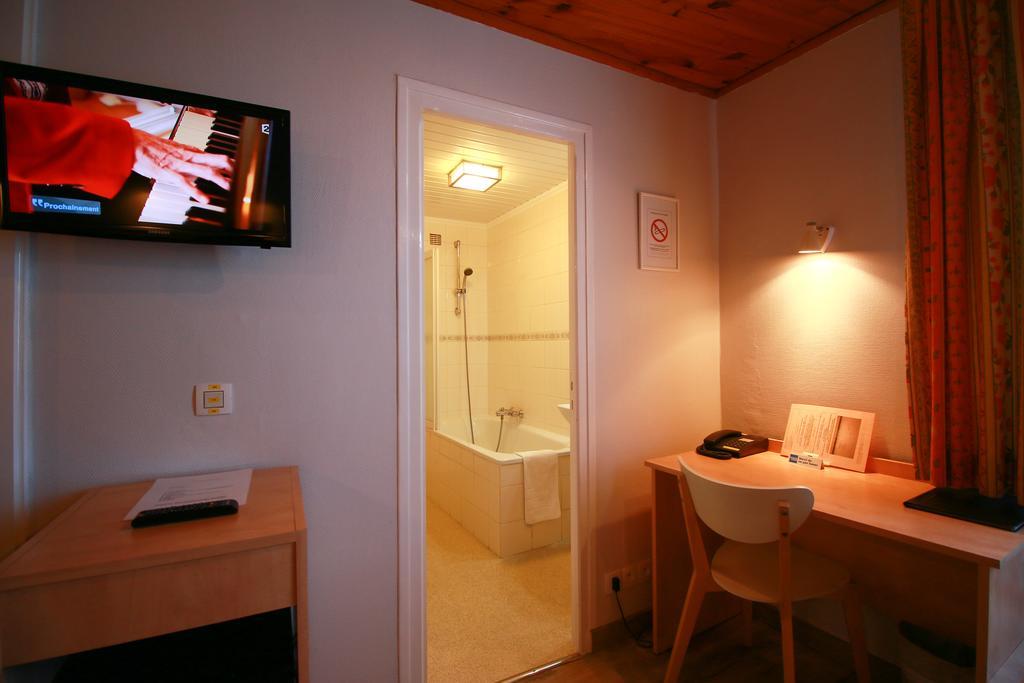 Hotel Panoramic Bagnères-de-Luchon Exteriör bild