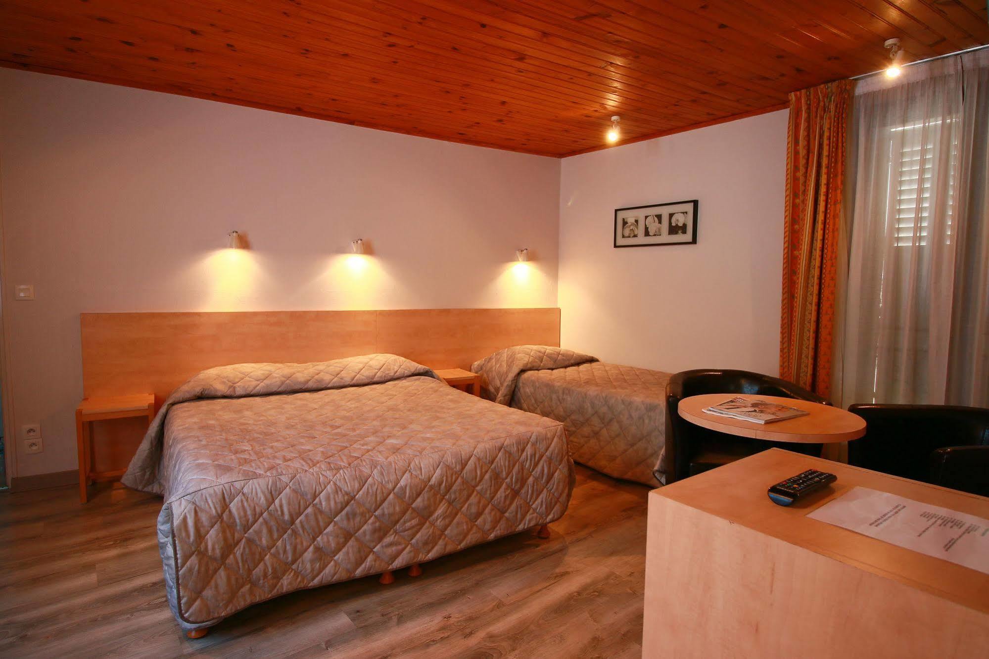 Hotel Panoramic Bagnères-de-Luchon Exteriör bild