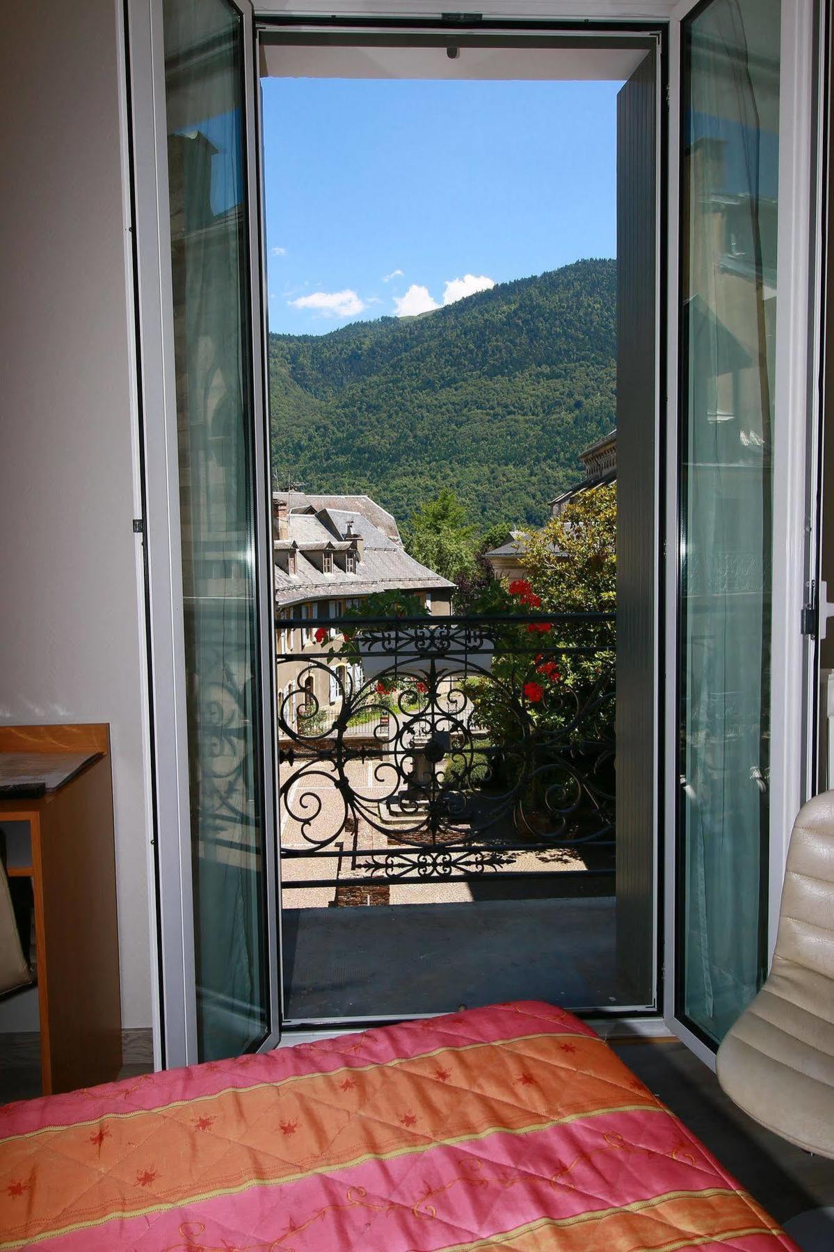Hotel Panoramic Bagnères-de-Luchon Exteriör bild