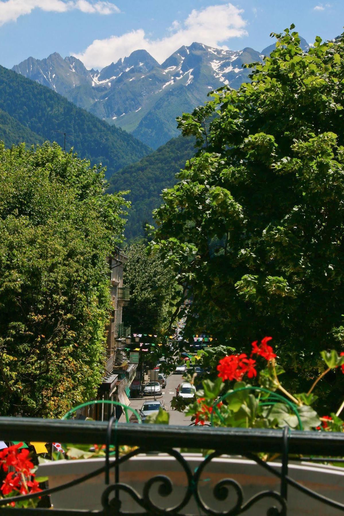 Hotel Panoramic Bagnères-de-Luchon Exteriör bild