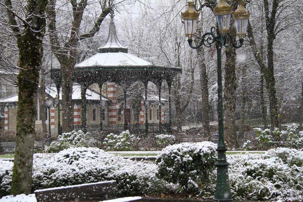 Hotel Panoramic Bagnères-de-Luchon Exteriör bild